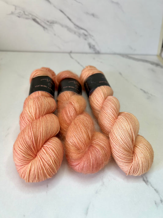 Box d’avril : Peachy (couleur exclusive uniquement en pré-commande)