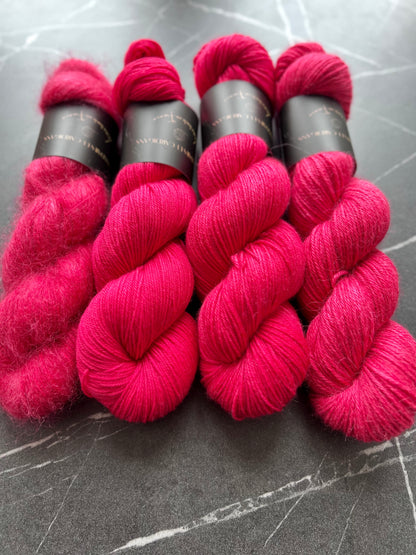 Box juin 2026 : Éclat de framboise (couleur exclusive uniquement en pré-commande)